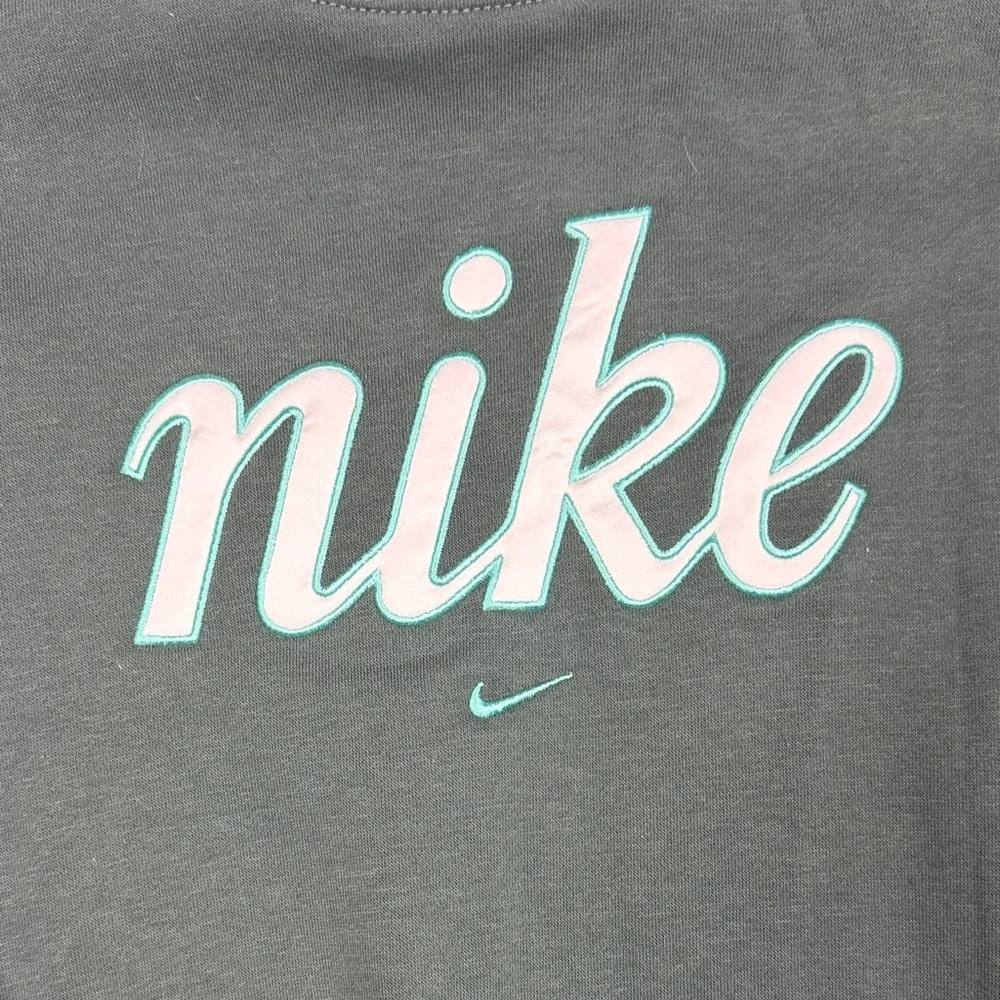 Nike Forest Green Crewneck Sweater Kids XL NWT! - Picture 3 of 3